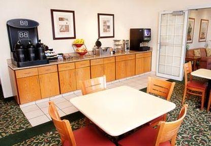 Fairfield & Hotel