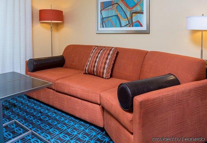 Fairfield & Hotel 3*